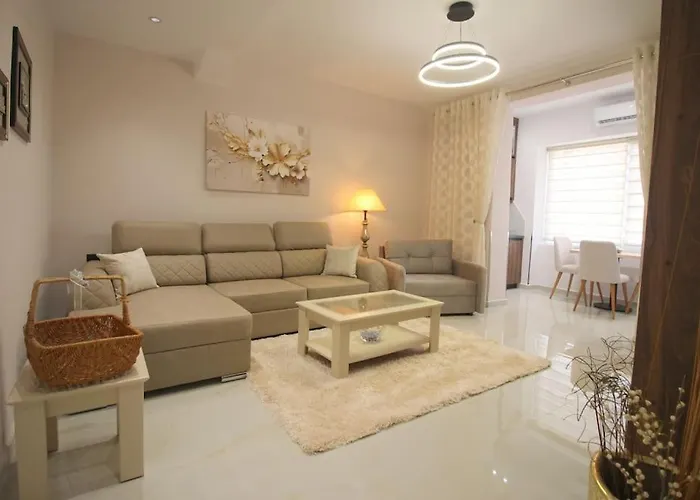 Deluxe Apartment Saranda